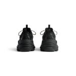 Men’s Triple S Sneaker in Black - Image 5